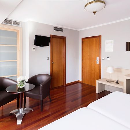 Hotel Valencia Ferrol Eksteriør bilde