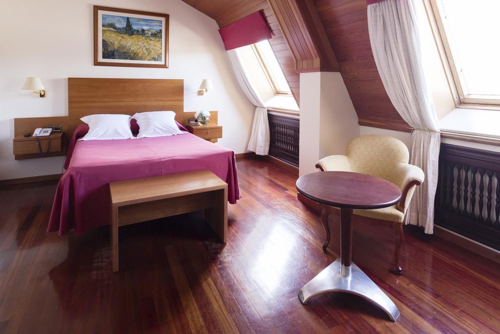 Hotel Valencia Ferrol Eksteriør bilde