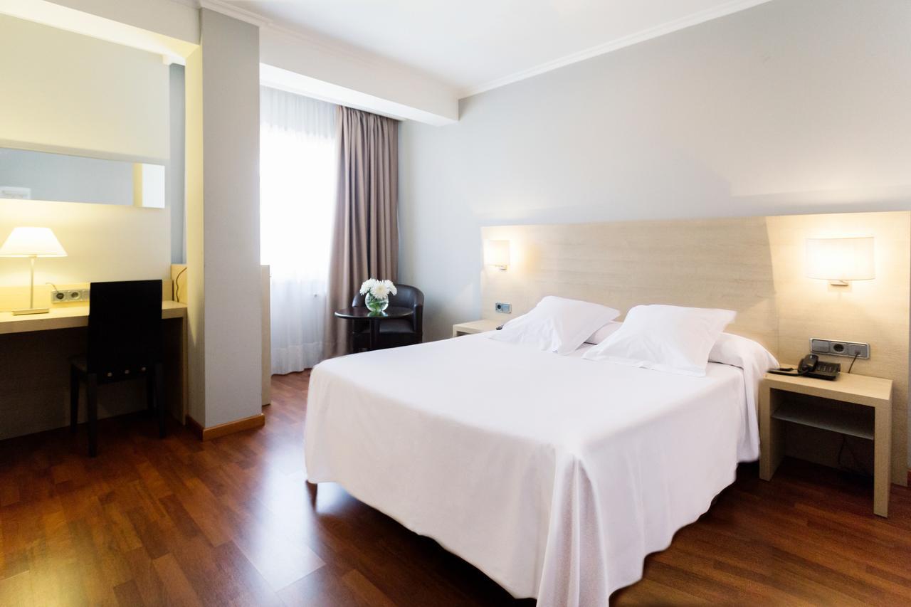 Hotel Valencia Ferrol Eksteriør bilde